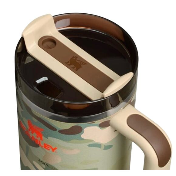 The Post Malone x Stanley Quencher H2.0 FlowState Tumbler40 OZ  MultiCam - Picture 3 of 4
